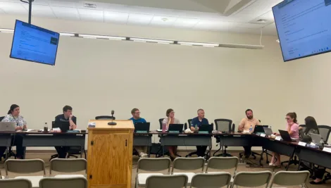 School board to review phone policy